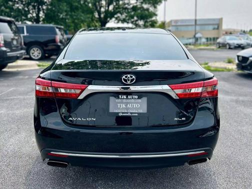 2016 Toyota Avalon XLE