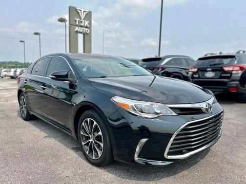 2016 Toyota Avalon XLE