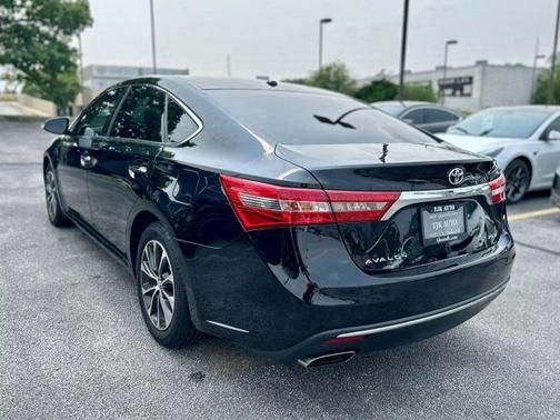 2016 Toyota Avalon XLE