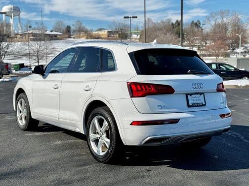 2020 Audi Q5 45 Premium