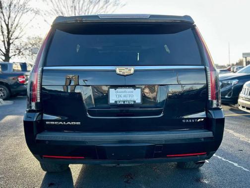 2016 Cadillac Escalade Platinum