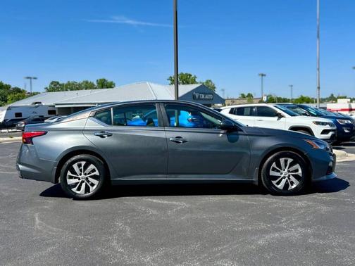 Gun Metallic 2020 Nissan Altima 2.5 S