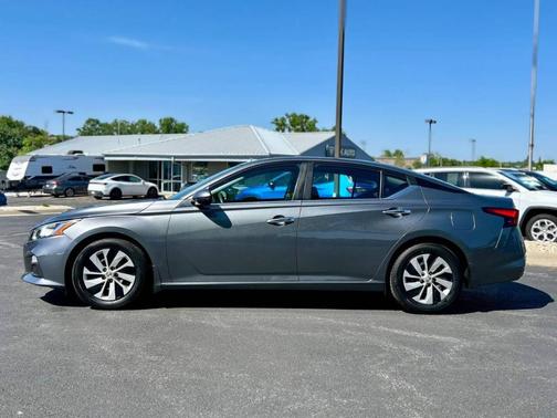 Gun Metallic 2020 Nissan Altima 2.5 S