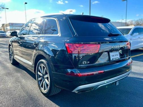 2019 Audi Q7 55 Premium Plus