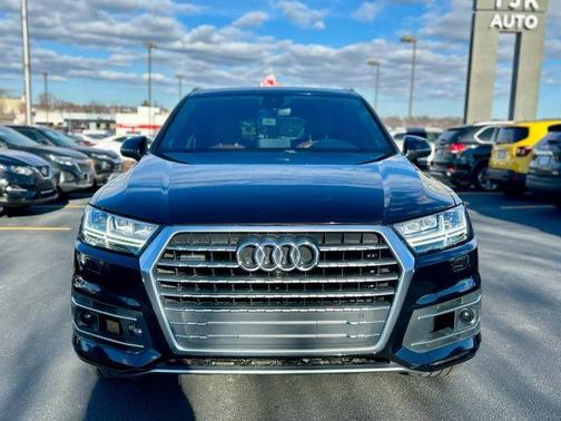 2019 Audi Q7 55 Premium Plus