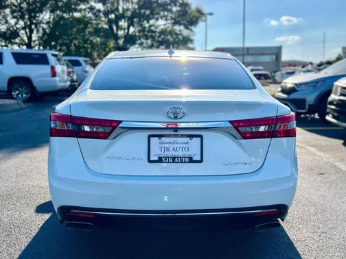 2016 Toyota Avalon XLE