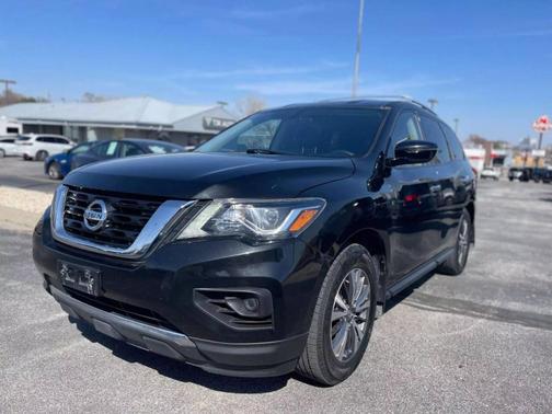 2020 Nissan Pathfinder S