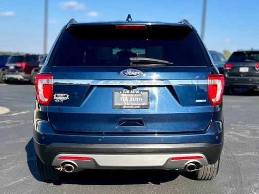 Blue 2016 Ford Explorer XLT