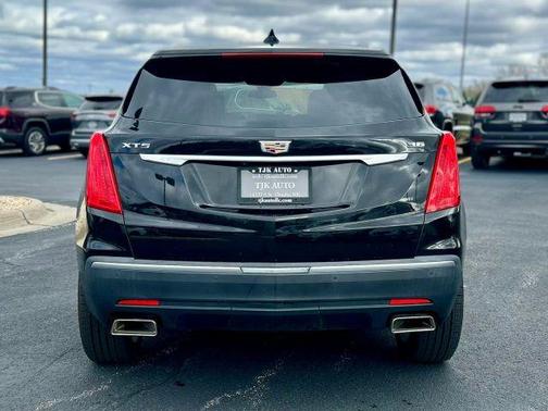 Black 2018 Cadillac XT5 Premium Luxury