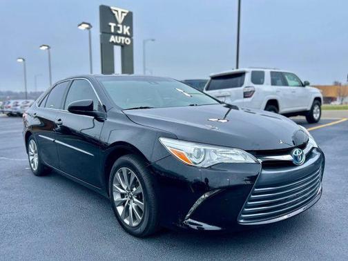 2017 Toyota Camry Hybrid XLE
