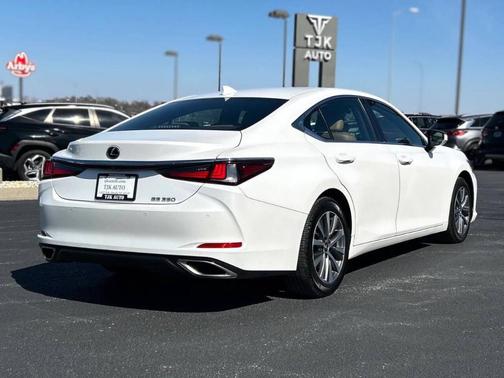 2021 Lexus ES 350 Base