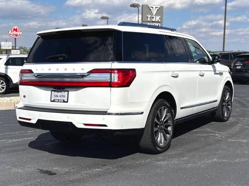 White 2020 Lincoln Navigator Reserve