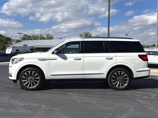 White 2020 Lincoln Navigator Reserve