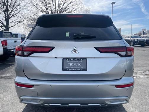2022 Mitsubishi Outlander SE