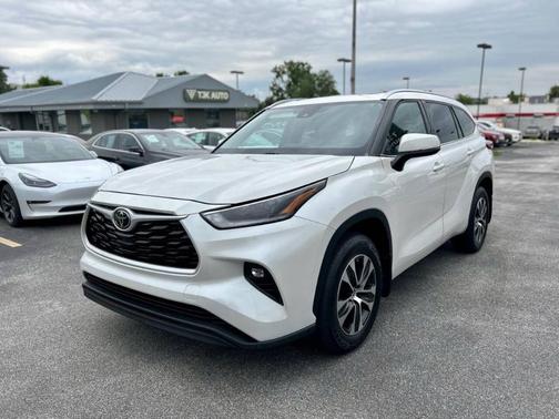 2021 Toyota Highlander XLE