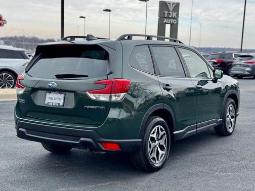 2024 Subaru Forester Premium