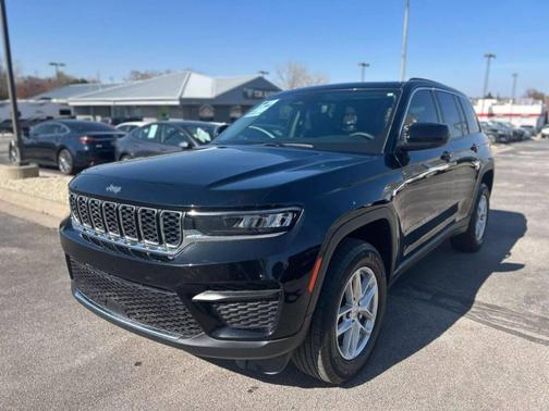 2023 Jeep Grand Cherokee Laredo