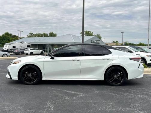 White 2023 Toyota Camry XSE V6