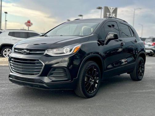 Black 2021 Chevrolet Trax LT