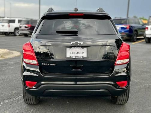 Black 2021 Chevrolet Trax LT