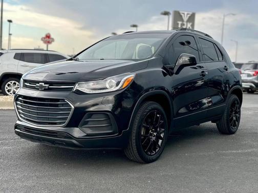 Black 2021 Chevrolet Trax LT