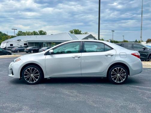 Silver 2015 Toyota Corolla S Plus