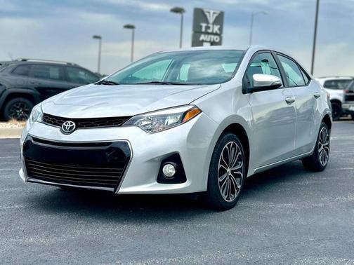 Silver 2015 Toyota Corolla S Plus