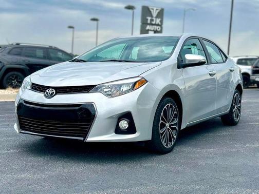 Silver 2015 Toyota Corolla S Plus Sedan