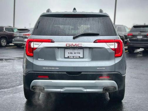 Gray 2022 GMC Acadia SLT