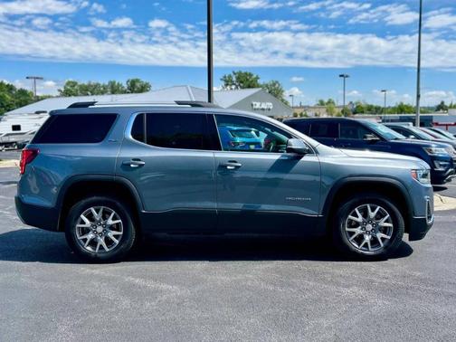 Gray 2022 GMC Acadia SLT
