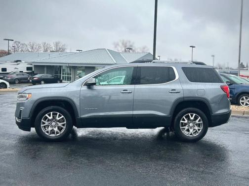 2022 GMC Acadia SLT