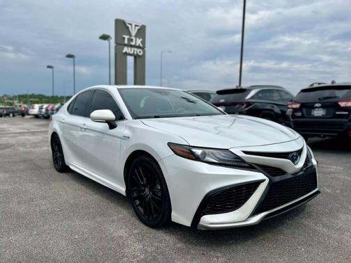 2021 Toyota Camry Hybrid XSE