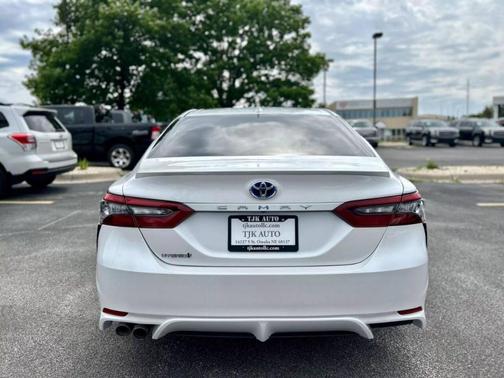 2021 Toyota Camry Hybrid XSE