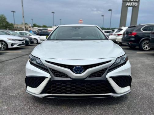 2021 Toyota Camry Hybrid XSE