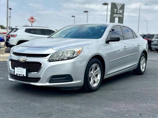 Silver 2014 Chevrolet Malibu 1LS