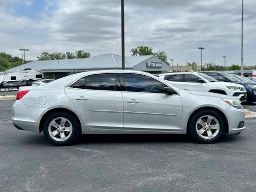 Silver 2014 Chevrolet Malibu 1LS