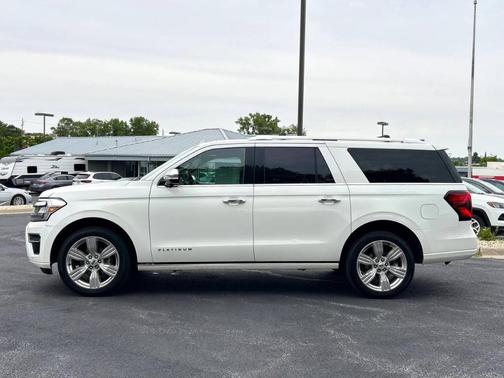 White 2023 Ford Expedition Max Platinum