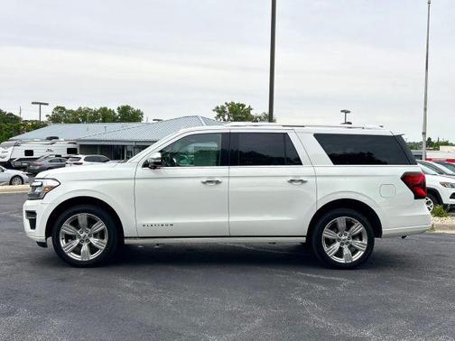 White 2023 Ford Expedition Max Platinum