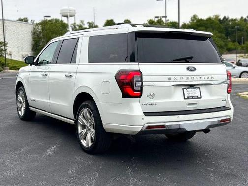 White 2023 Ford Expedition Max Platinum