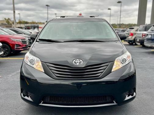 2015 Toyota Sienna LE