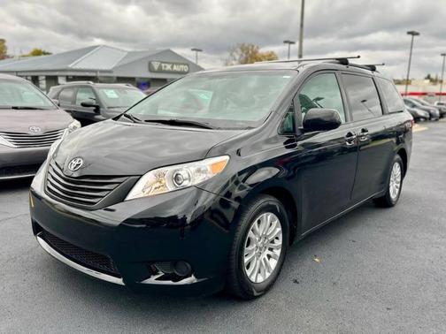 2015 Toyota Sienna LE