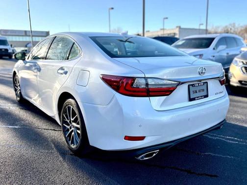 2017 Lexus ES 350 Base