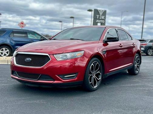 2016 Ford Taurus SHO