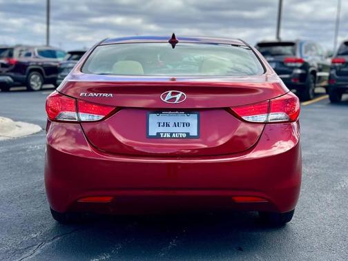 Sparkling Ruby 2013 Hyundai ELANTRA GLS