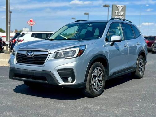 Ice Silver Metallic 2021 Subaru Forester Premium