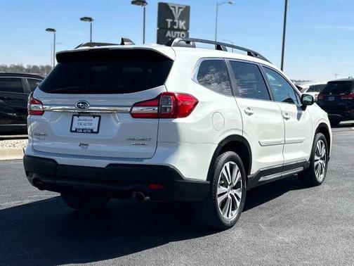 Crystal White Pearl 2020 Subaru Ascent Limited 8-Passenger