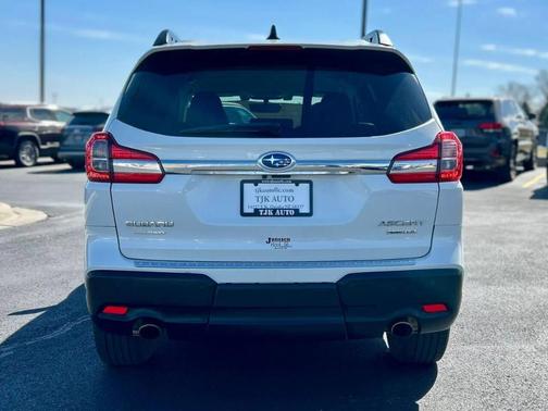 Crystal White Pearl 2020 Subaru Ascent Limited 8-Passenger