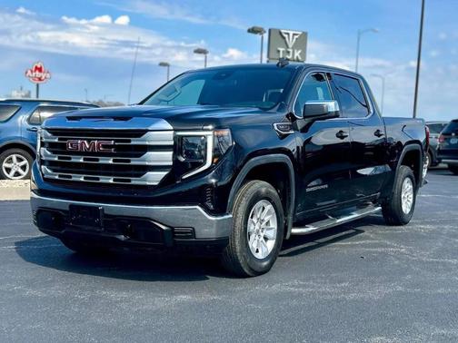 Black 2023 GMC Sierra 1500 SLE