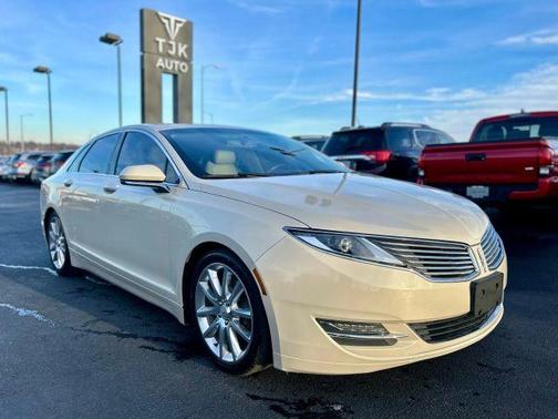 2016 Lincoln MKZ Base