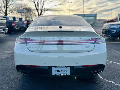 2016 Lincoln MKZ Base